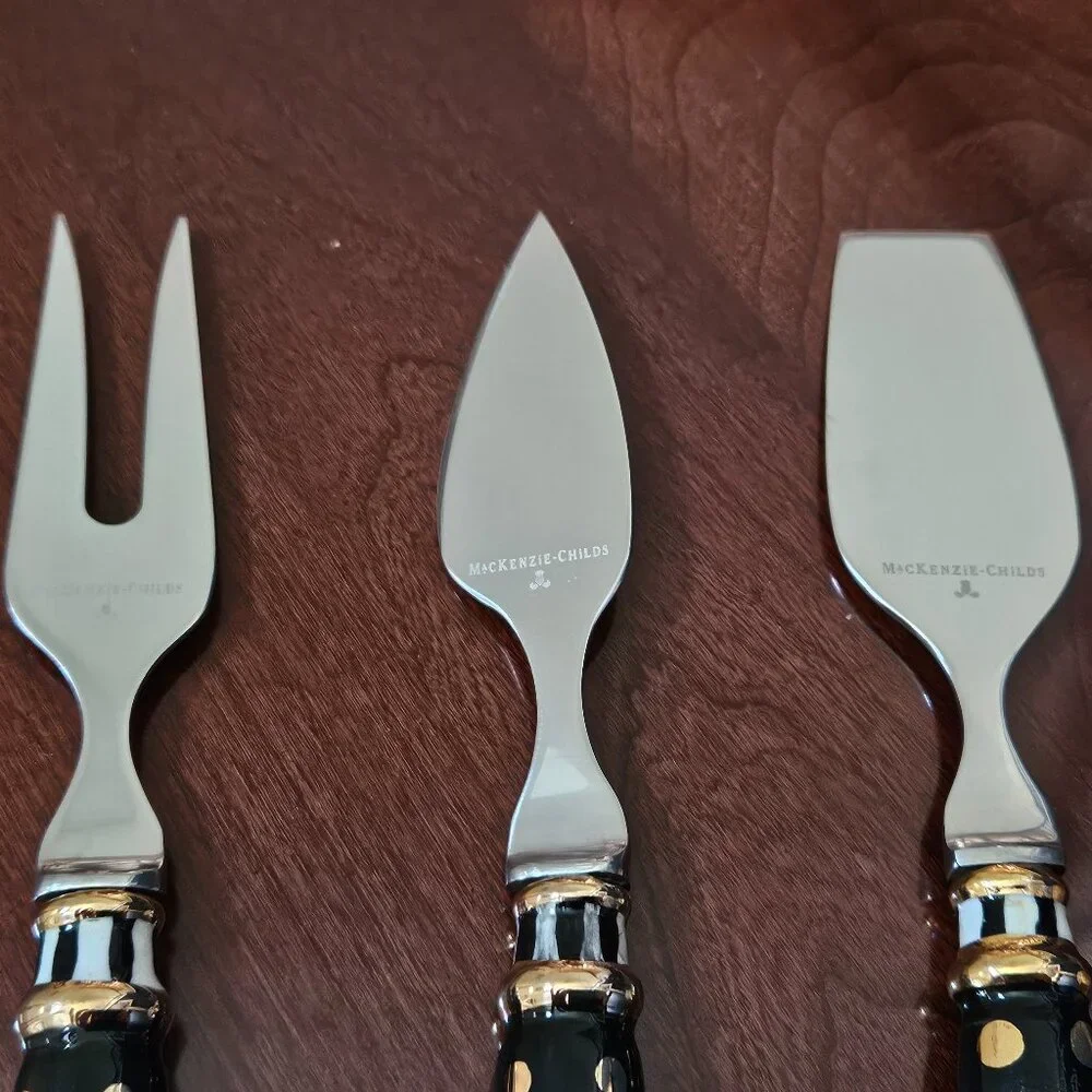 3 MACKENZIE CHILDS COURTNEY CHECK BLACK TIE CERAMIC CHEESE CHARCUTERIE KNIFE SET